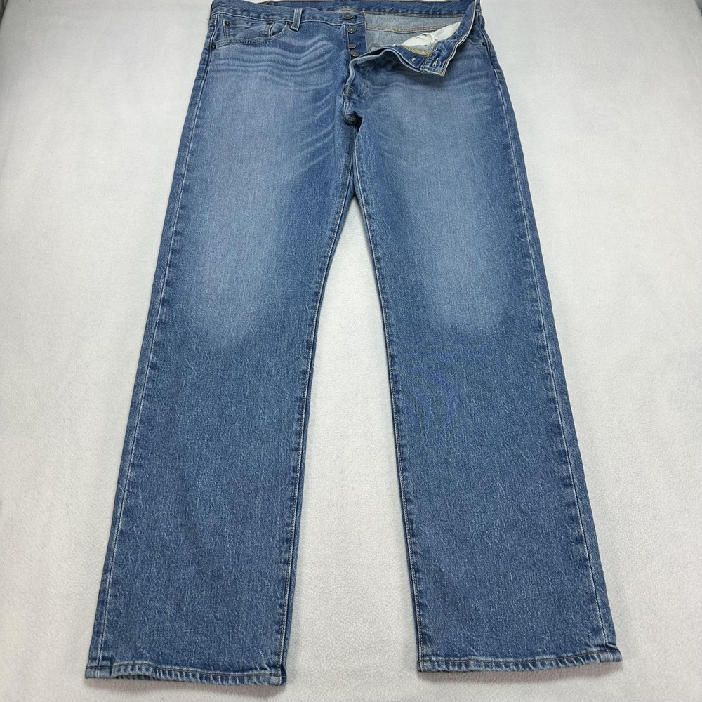 Levi's 501 Jeans Mens 36x31 Blue Regular Straight Denim Button Fly Casual Modern - Picture 2 of 14